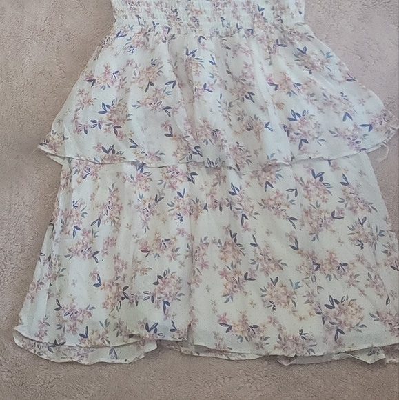 Nwot* Floral Dress - Picture 3 of 3